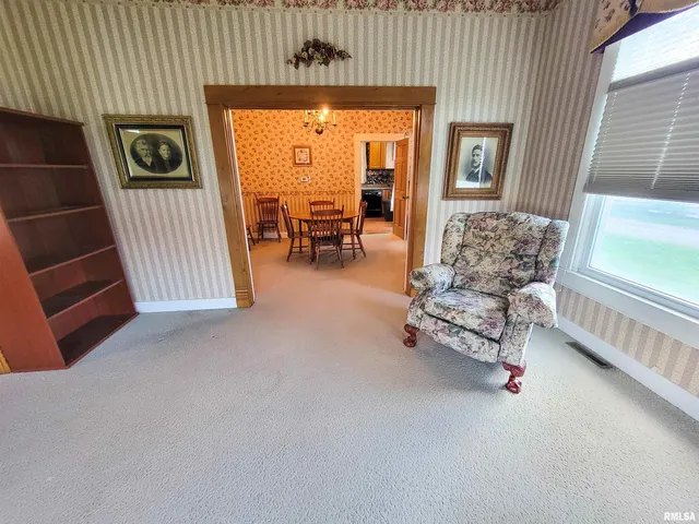 $149,000 | 513 South Main Street, Clay City, IL 62824