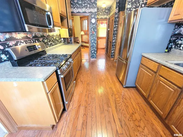 $149,000 | 513 South Main Street, Clay City, IL 62824