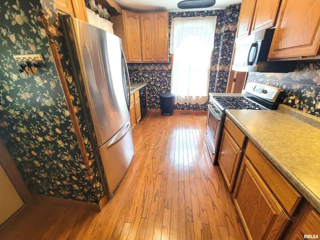 $149,000 | 513 South Main Street, Clay City, IL 62824