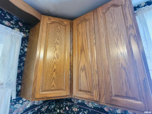 $149,000 | 513 South Main Street, Clay City, IL 62824