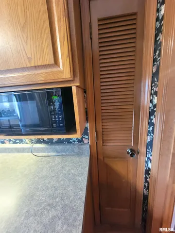 $149,000 | 513 South Main Street, Clay City, IL 62824