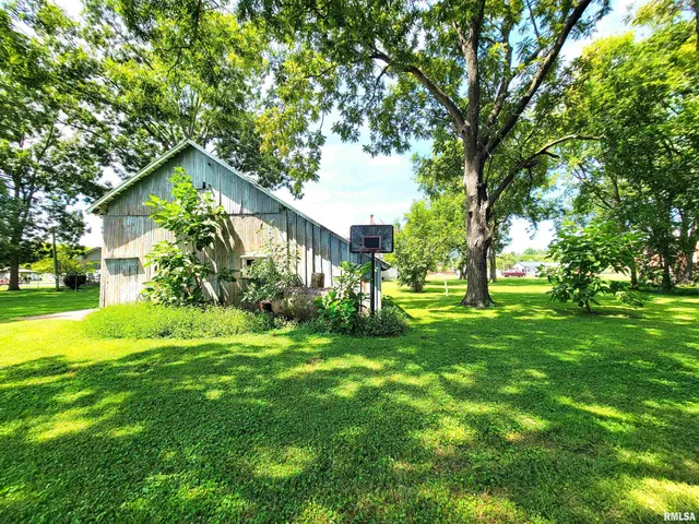 $149,000 | 513 South Main Street, Clay City, IL 62824