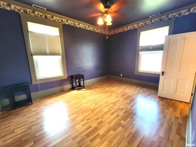 $149,000 | 513 South Main Street, Clay City, IL 62824