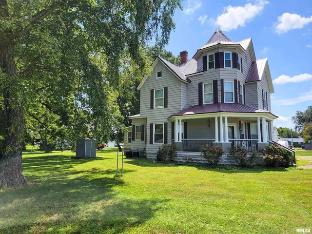 $149,000 | 513 South Main Street, Clay City, IL 62824