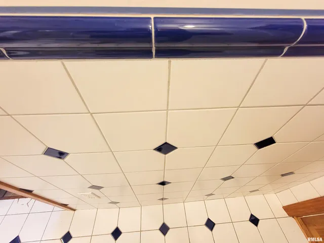 $149,000 | 513 South Main Street, Clay City, IL 62824