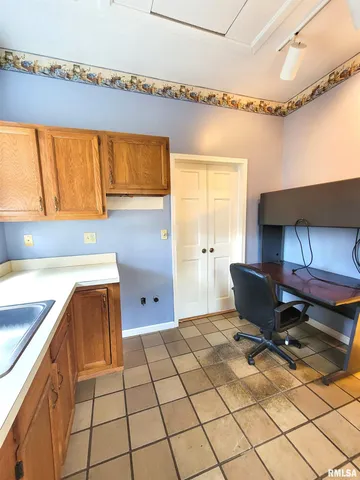 $149,000 | 513 South Main Street, Clay City, IL 62824