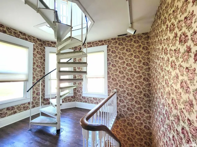 $149,000 | 513 South Main Street, Clay City, IL 62824