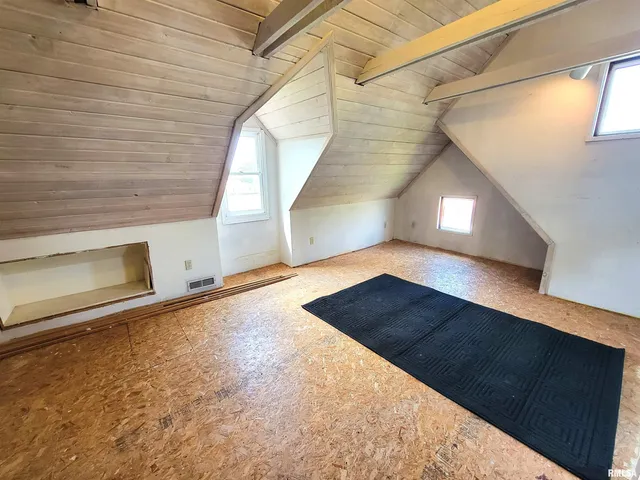 $149,000 | 513 South Main Street, Clay City, IL 62824