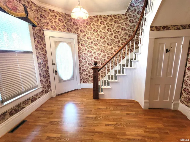 $149,000 | 513 South Main Street, Clay City, IL 62824