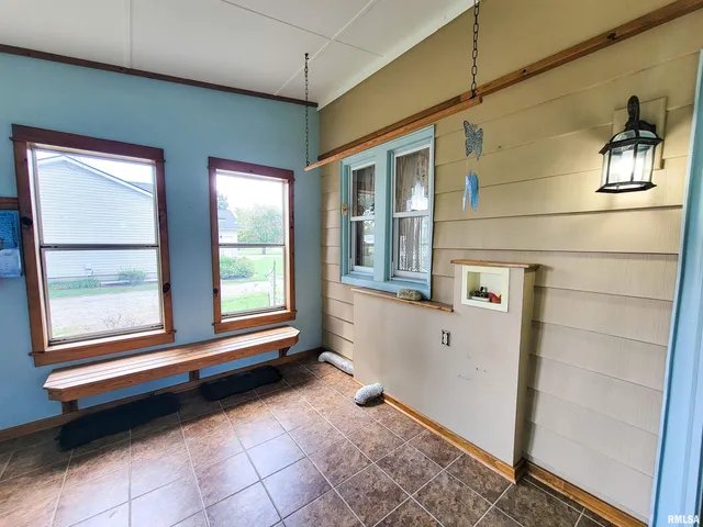 $149,000 | 513 South Main Street, Clay City, IL 62824