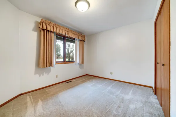 $149,900 | 5036 Valley Pines Drive, Rockford, IL 61109