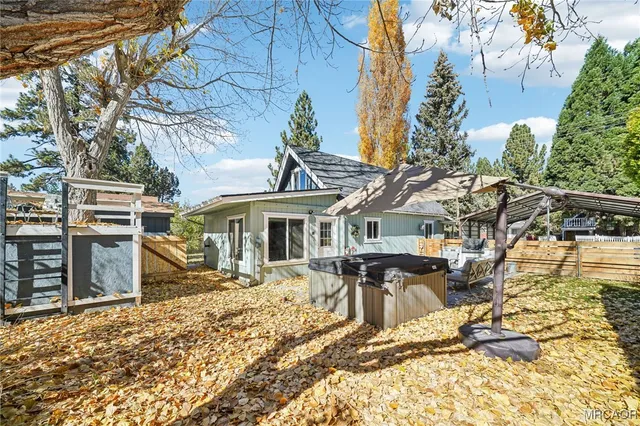 a door view with a outdoor space