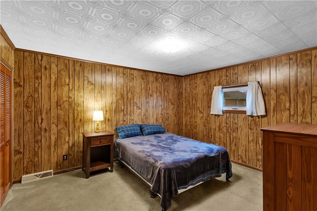 324 Beech Street Vandergrift, PA 15690 - Photo 12 of 26