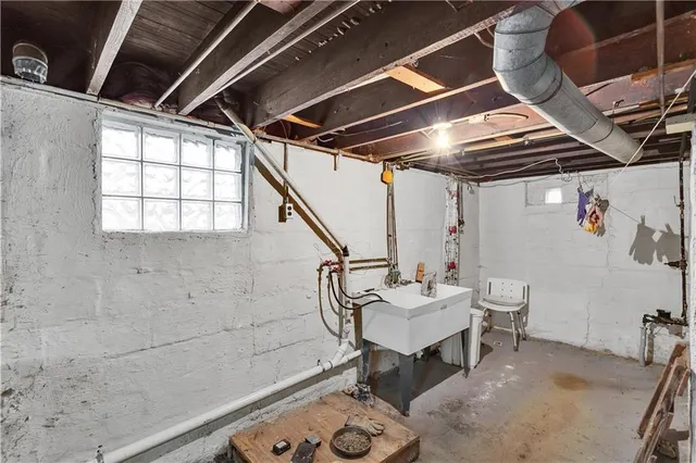 $95,000 | 324 Beech Street, Vandergrift, PA 15690