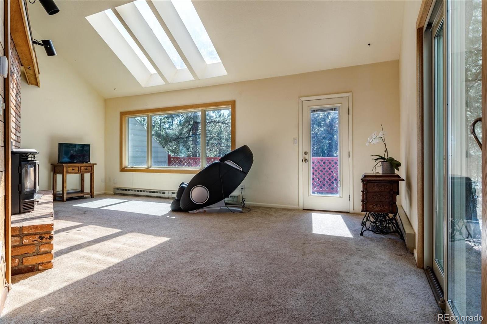 476 Dawson Road Pine, CO 80470 - Photo 10 of 28 Gallery Image 10