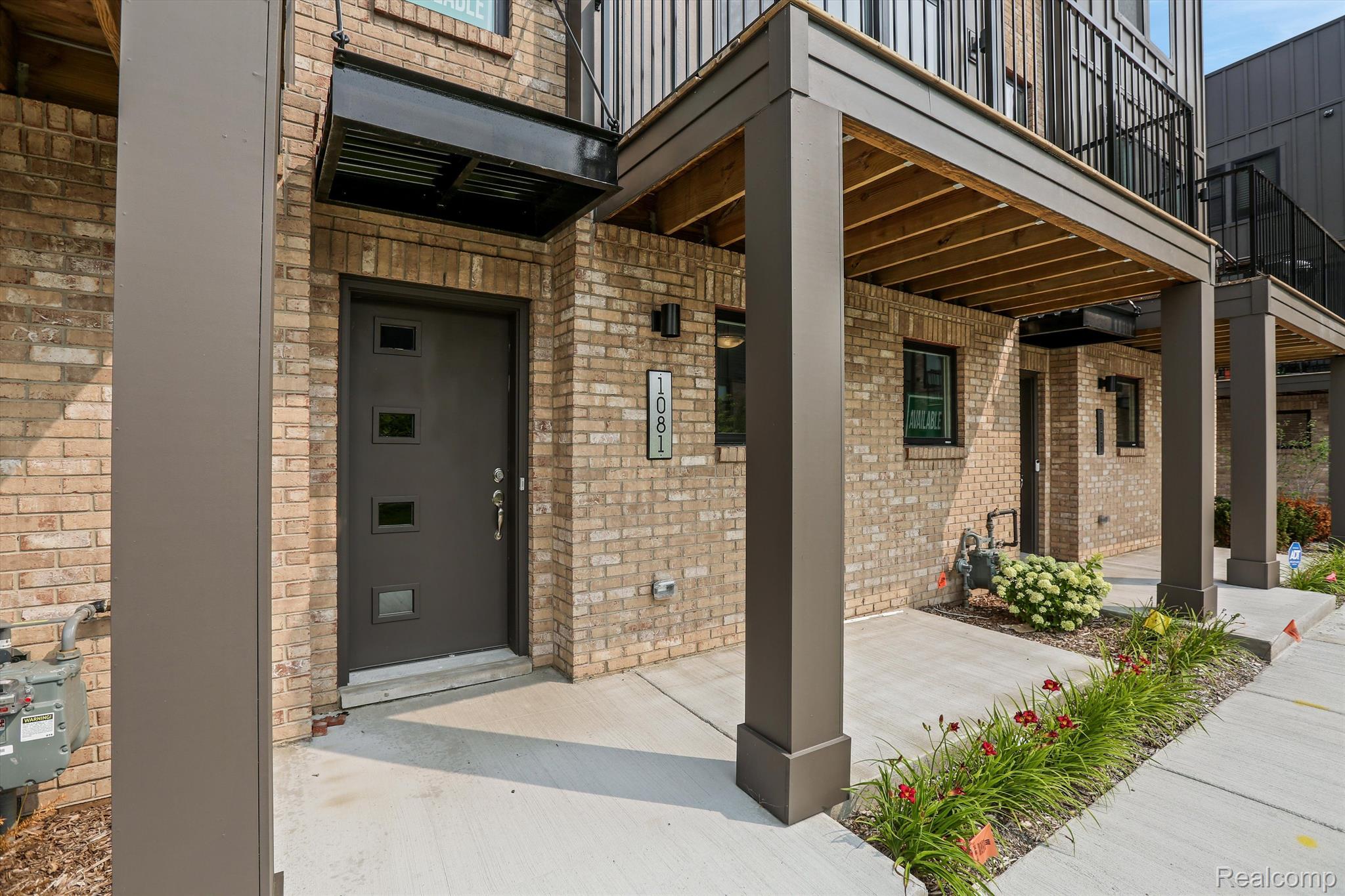 1092 Hampton Circle, Unit 57 Detroit, MI 48207 - Photo 7 of 83 Gallery Image 7