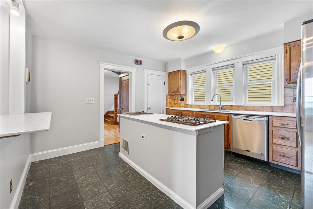 193 Ashcroft Road Medford, MA 02155 - Photo 13 of 33 Gallery Image 13