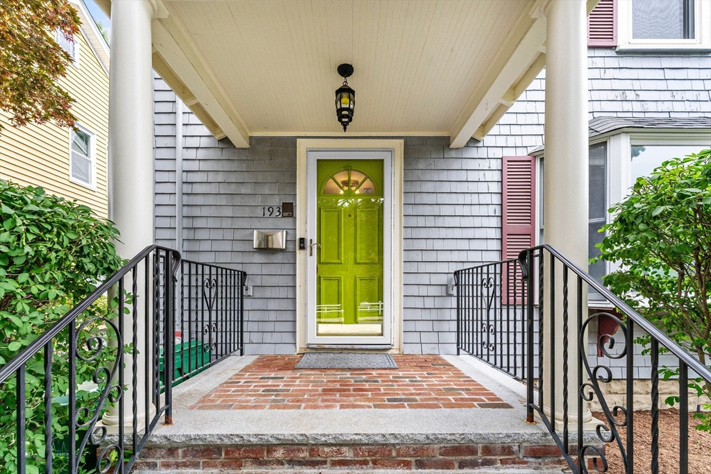 193 Ashcroft Road Medford, MA 02155 - Photo 2 of 33 Gallery Image 2