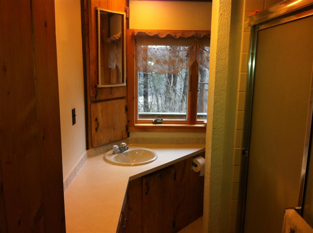 73 Swamp Road Lanesborough, MA 01224 - Photo 12 of 17 Bath