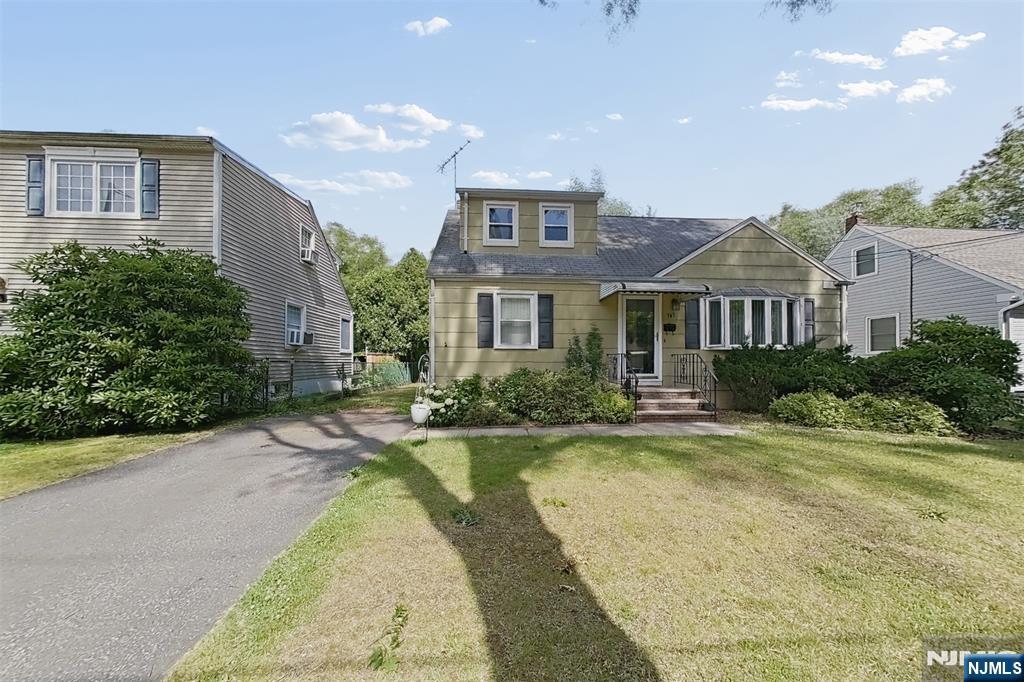 747 Brookside Road Rahway, NJ 07065 - Photo 2 of 40