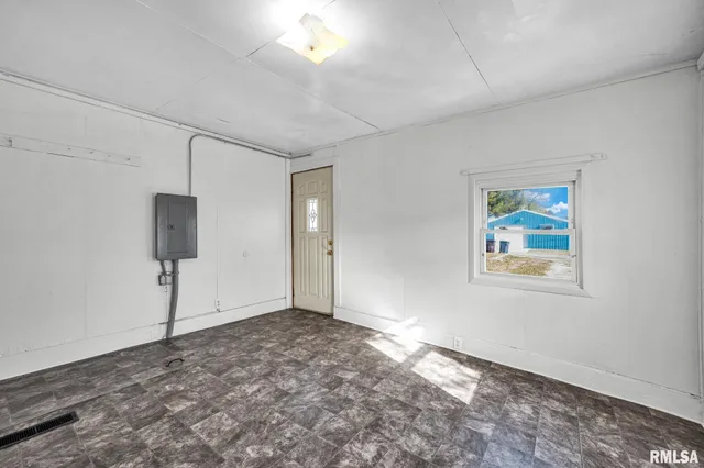 $79,900 | 408 South 2nd Street, Pekin, IL 61554