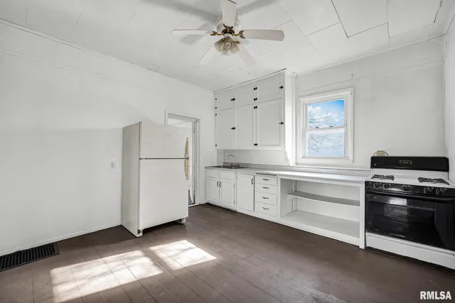 $79,900 | 408 South 2nd Street, Pekin, IL 61554