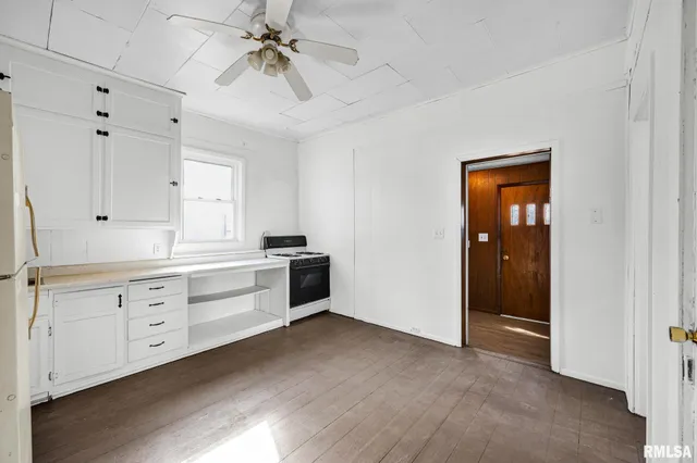 $79,900 | 408 South 2nd Street, Pekin, IL 61554