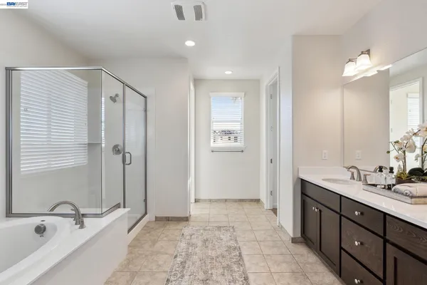 $699,000 | 2417 Golden Way, Fairfield, CA 94533