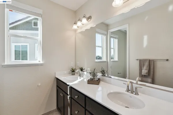 $699,000 | 2417 Golden Way, Fairfield, CA 94533