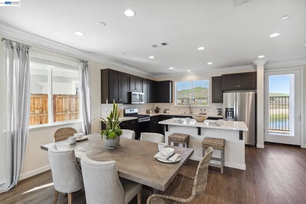 $699,000 | 2417 Golden Way, Fairfield, CA 94533