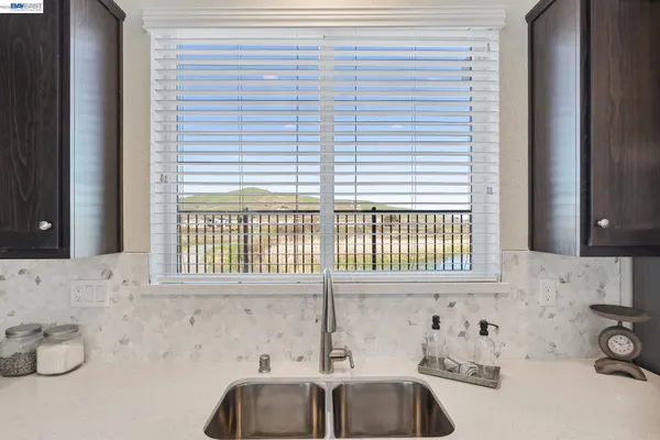 $699,000 | 2417 Golden Way, Fairfield, CA 94533