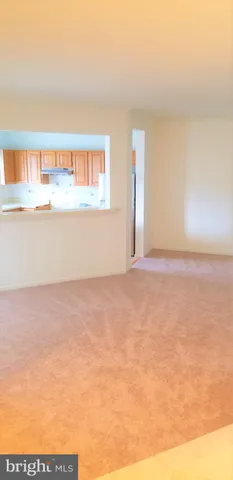 $1,825 | 668 Gateway Drive Southeast, Unit 412, Leesburg, VA 20175