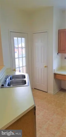 $1,825 | 668 Gateway Drive Southeast, Unit 412, Leesburg, VA 20175