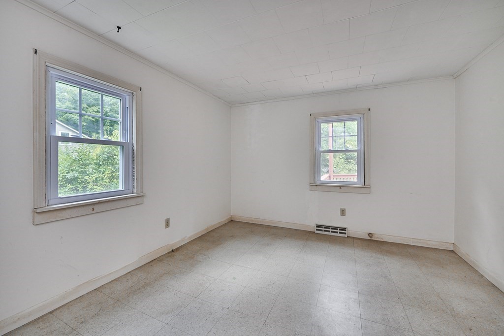 299 Main Road Westhampton, MA 01027 - Photo 12 of 32