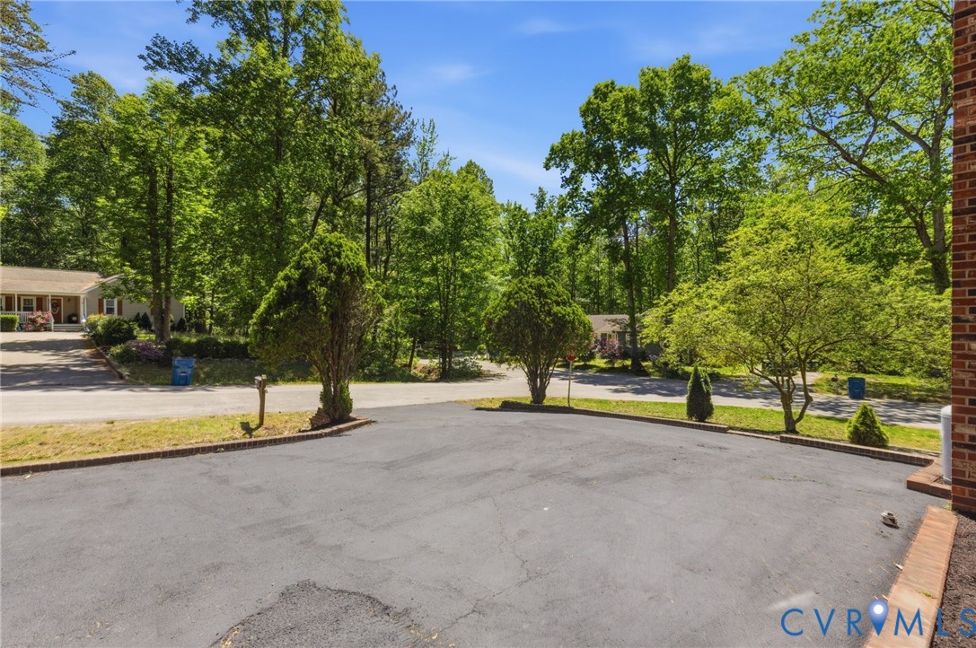 7631 Cotfield Road North Chesterfield, VA 23237 - Photo 24 of 28