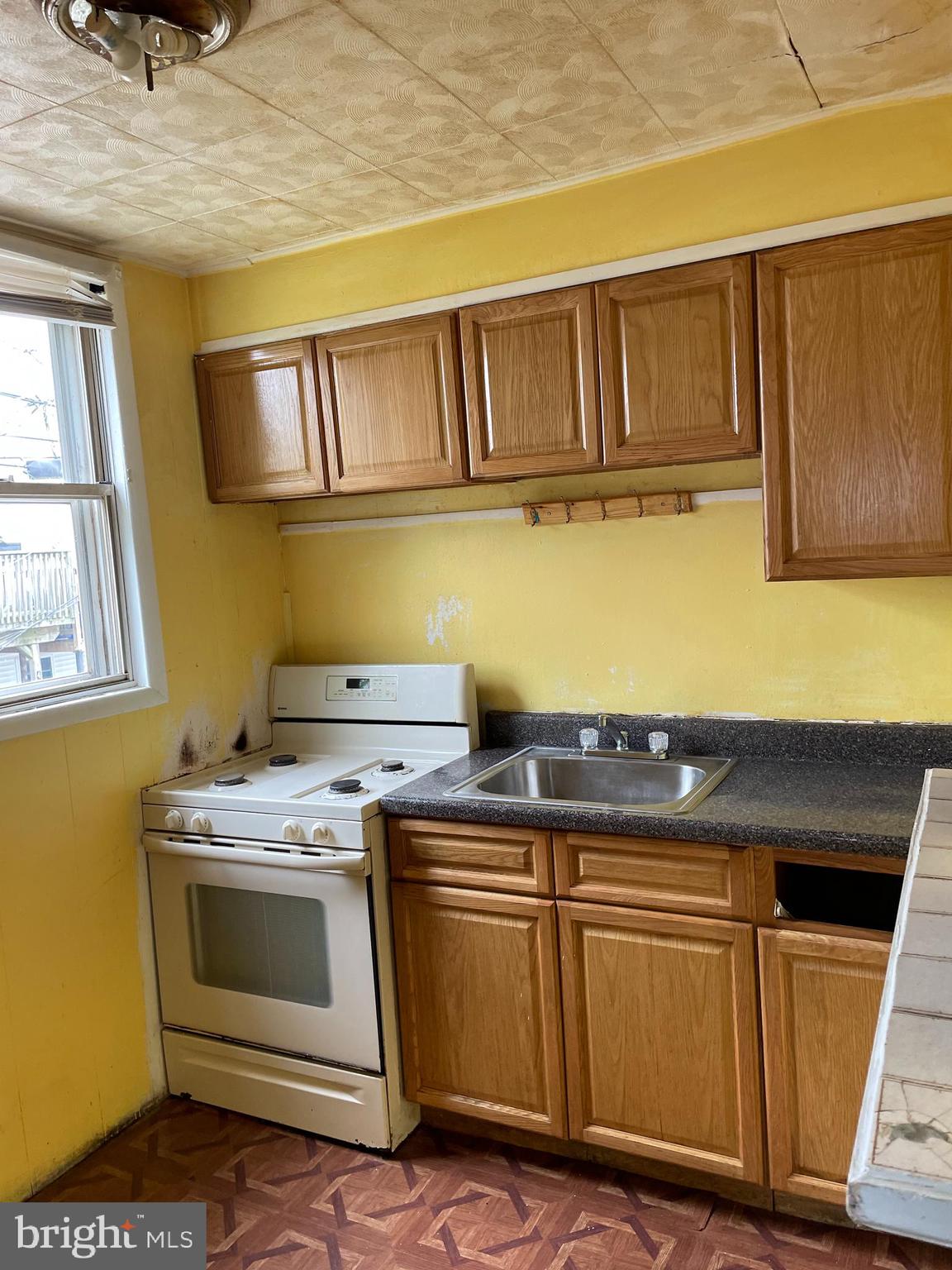 438 Timberlake Road Upper Darby, PA 19082 - Photo 8 of 9