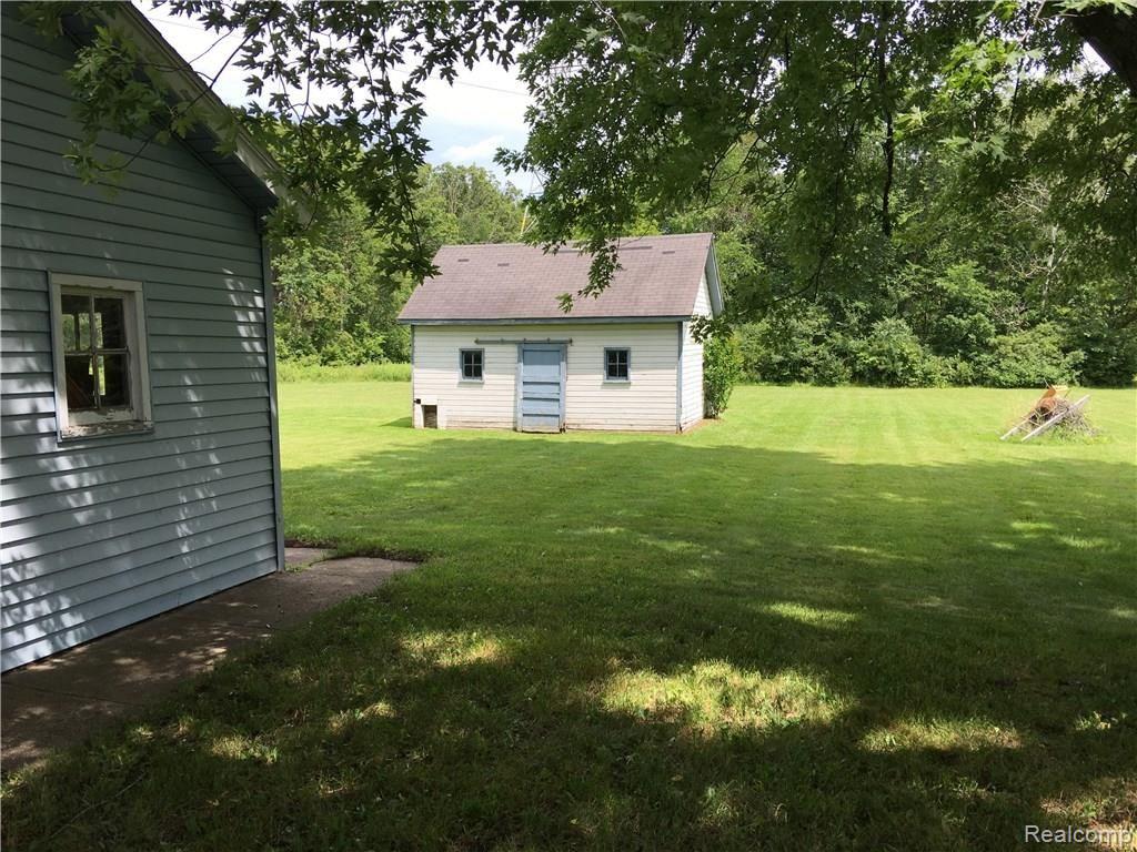 2242 Michigan Road Port Huron, MI 48060 - Photo 3 of 4 IMG_0406.JPG