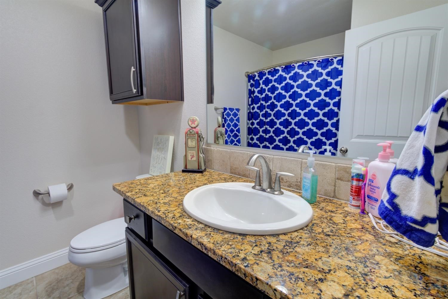 7333 100th Street Lubbock, TX 79424 - Photo 18 of 24 Guest Bath