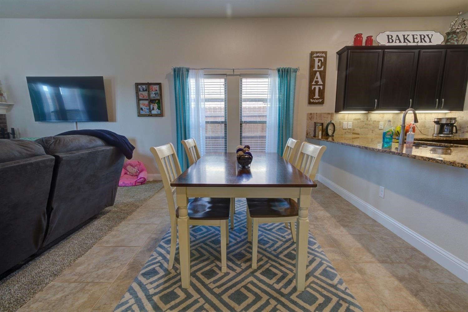 7333 100th Street Lubbock, TX 79424 - Photo 6 of 24 Eating area