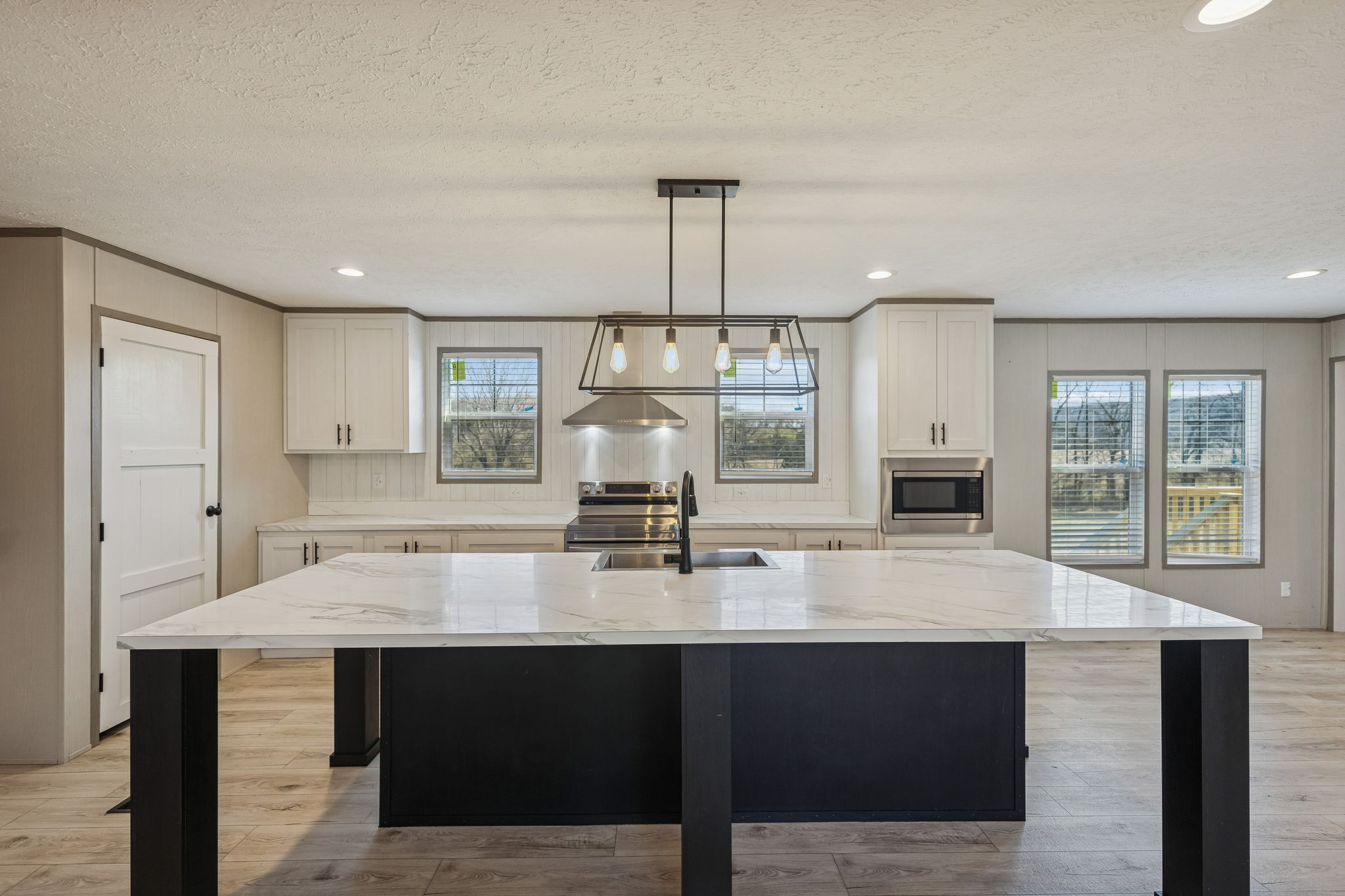 1053 Buncombe Road Belvidere, TN 37306 - Photo 12 of 46