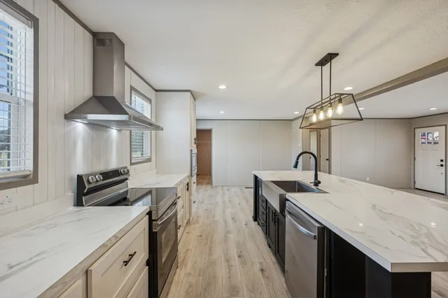 a close view of sink and tap