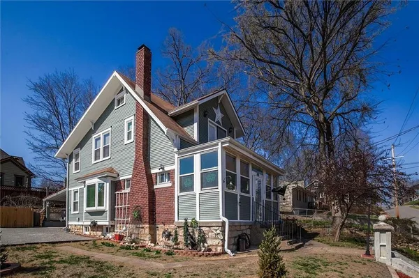 $275,000 | 408 North Lightburne Street, Liberty, MO 64068