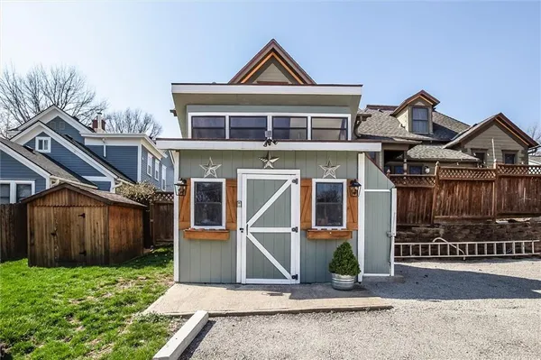$275,000 | 408 North Lightburne Street, Liberty, MO 64068