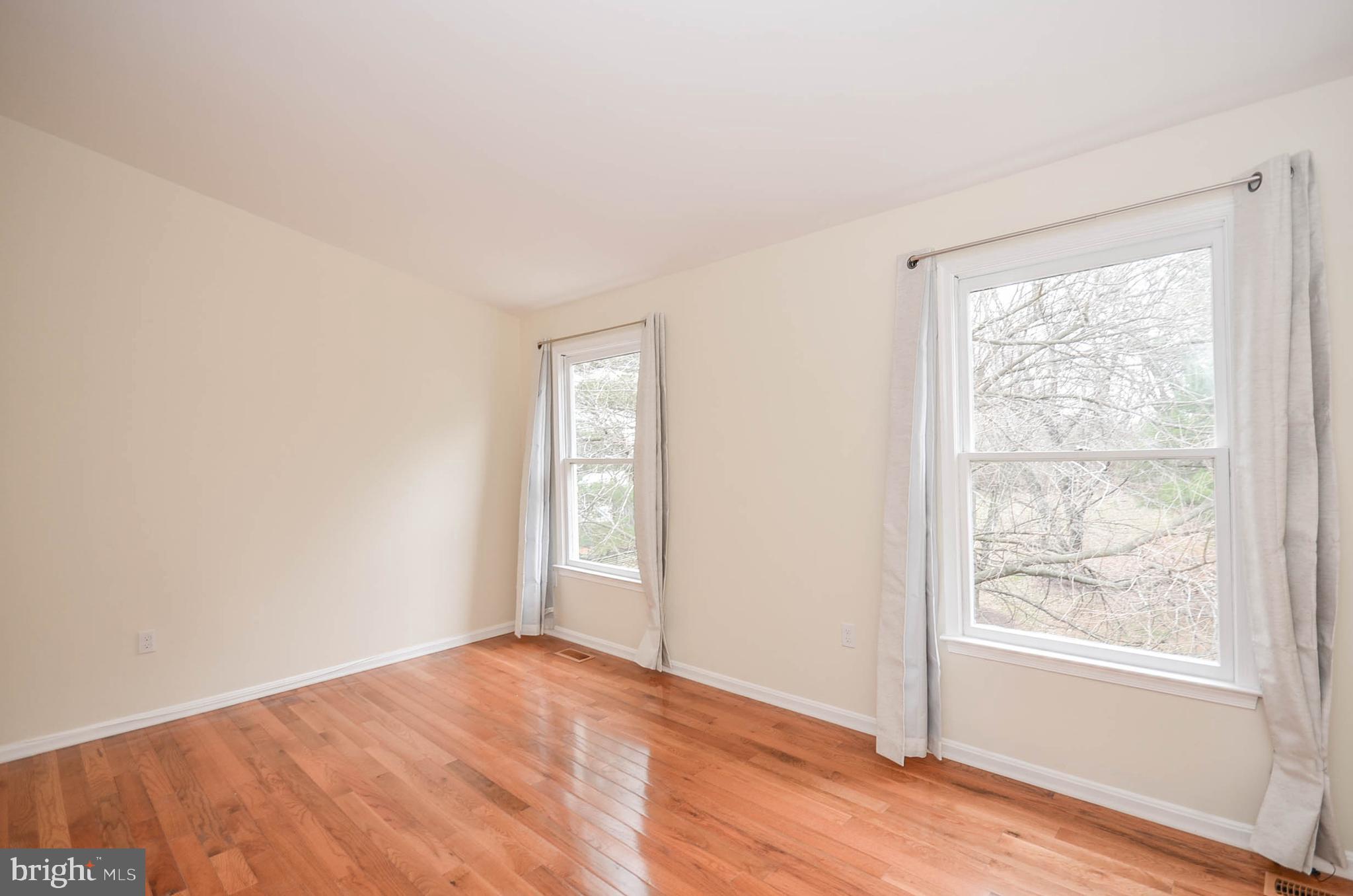 19 Sonata Court Silver Spring, MD 20901 - Photo 12 of 32 Master bedroom