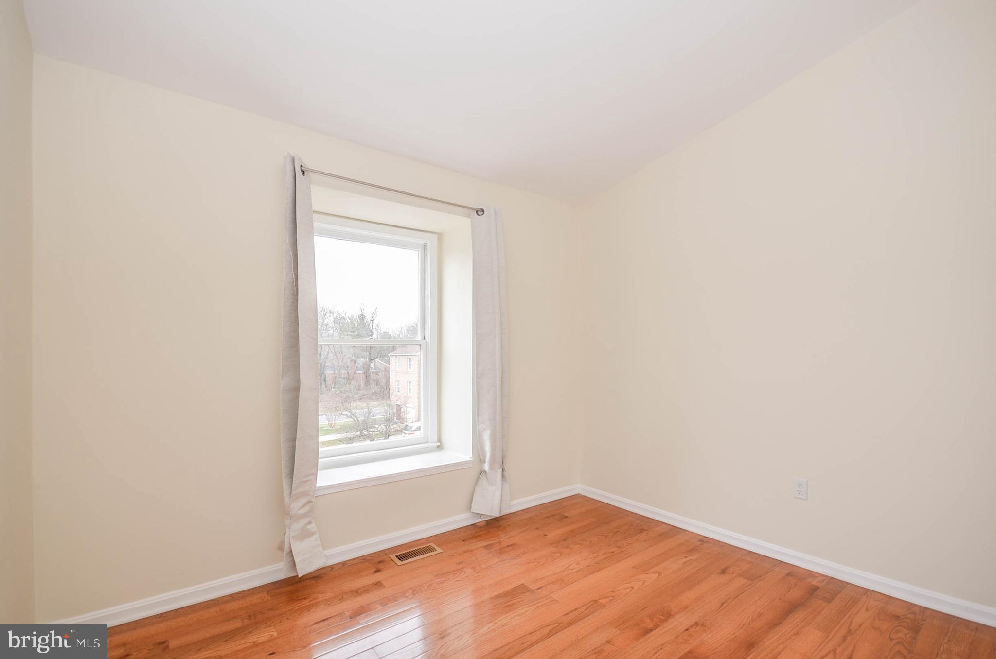 19 Sonata Court Silver Spring, MD 20901 - Photo 19 of 32 Bedroom 3