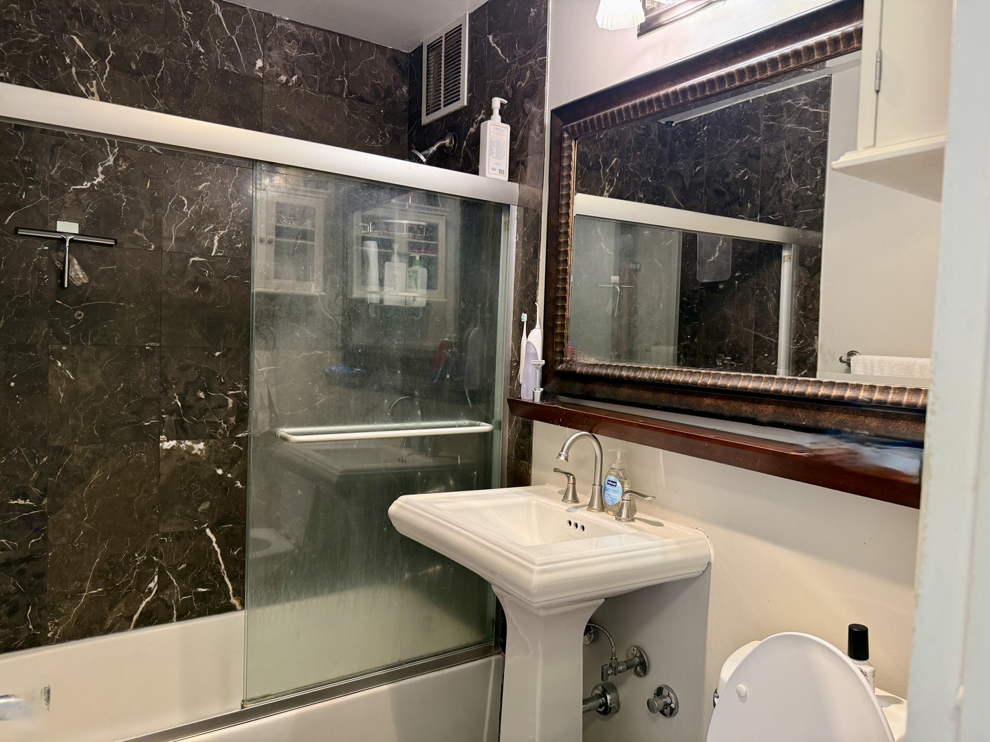 655 West Irving Park Road, Unit 2313 Chicago, IL 60613 - Photo 10 of 13