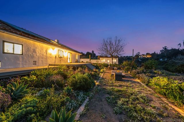 $1,488,000 | 1761 Winterwarm Drive, Fallbrook, CA 92028