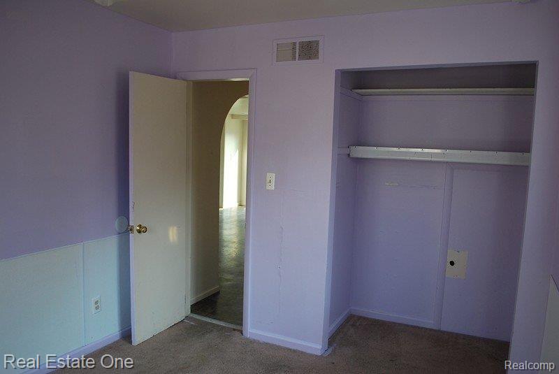 8504 Stephens Road Warren, MI 48089 - Photo 16 of 25 Bedroom # 2 Closet