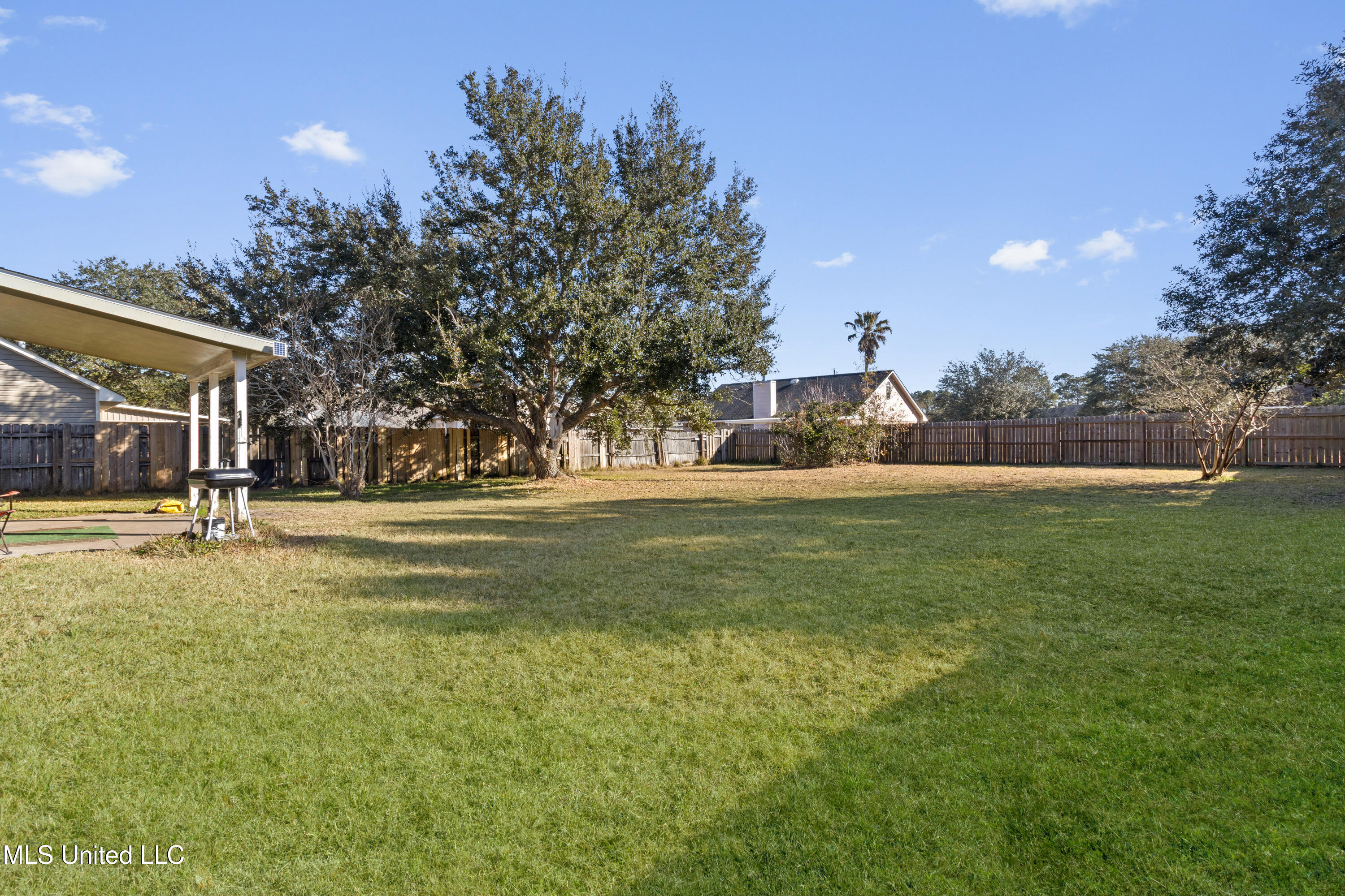11536 Bayou Place Ocean Springs, MS 39564 - Photo 22 of 24 Fun Backyard