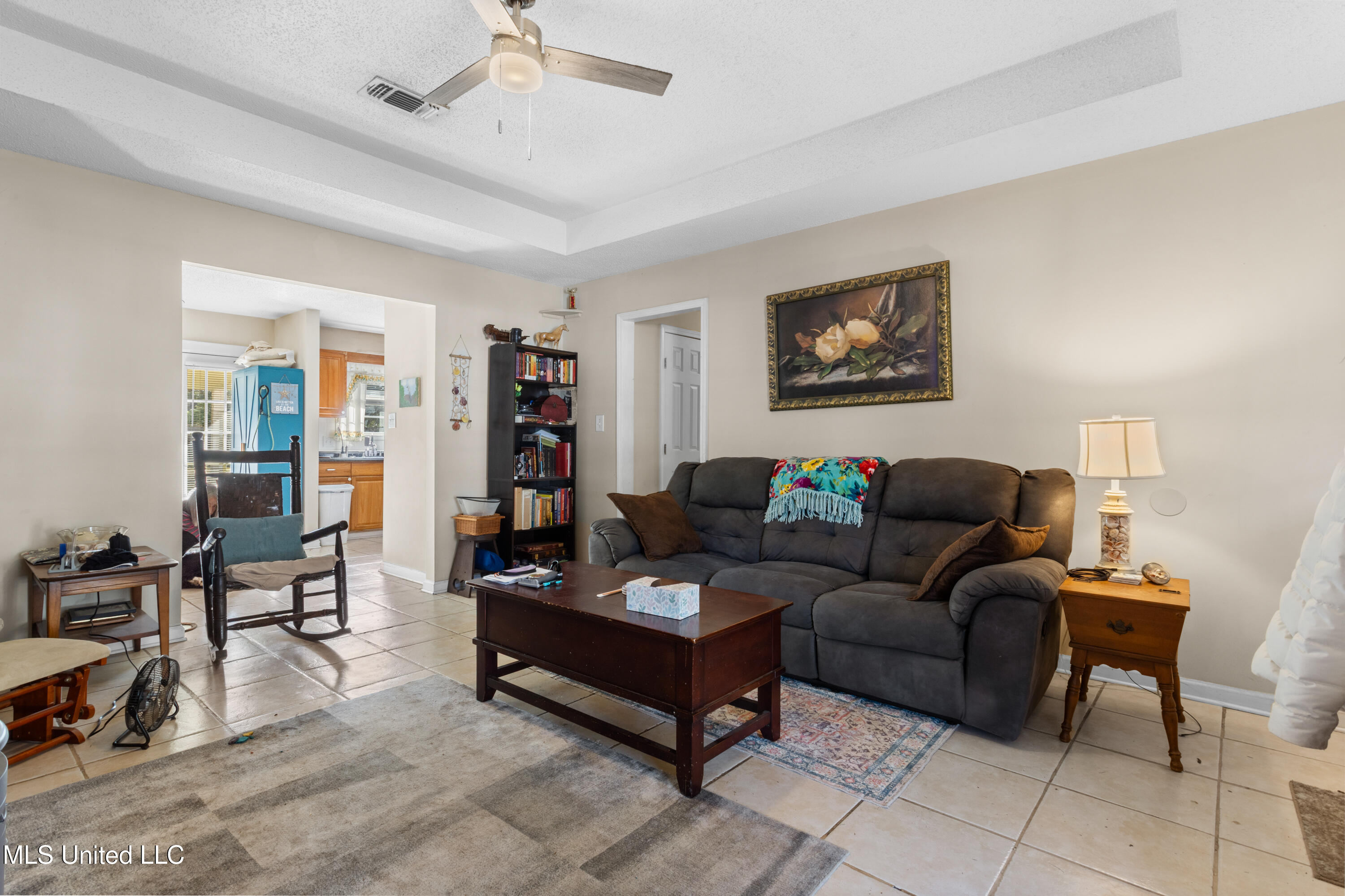 11536 Bayou Place Ocean Springs, MS 39564 - Photo 4 of 24 Roomy Living Space